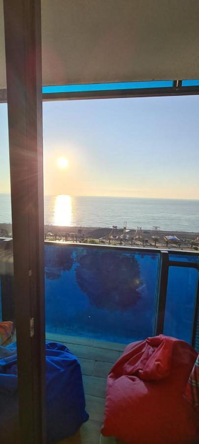 E&S Apartment - Sunset & Sea View Batumi Exterior foto
